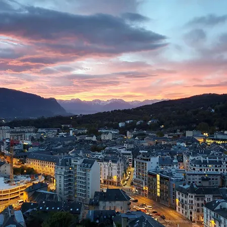Studio Avec Une Belle Vue Panoramique Sur !